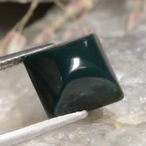 Héliotrope vert naturelle carré, 4,25 ct, opaque