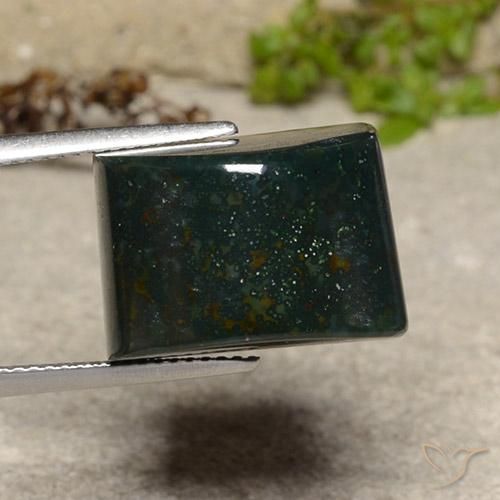 Pierre de sang Vert foncé naturelle Baquette, 22.60 ct, Opaque