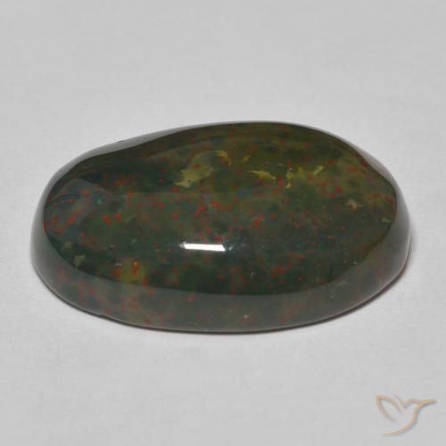 Pierre de sang Vert avec rouge naturelle ovale, 18.18 ct, Opaque