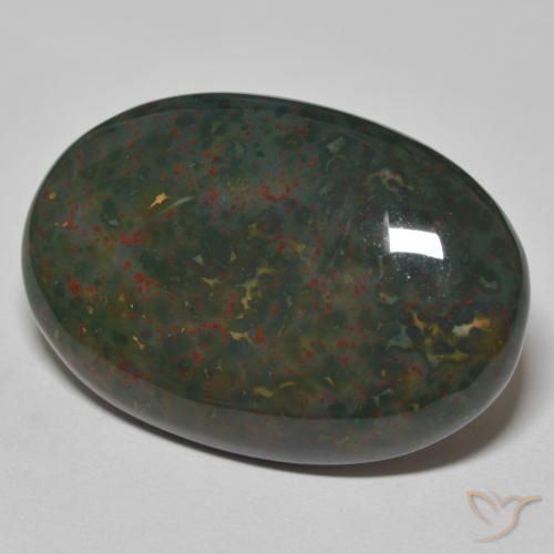 Pierre de sang Vert avec rouge naturelle ovale, 30.21 ct, Opaque