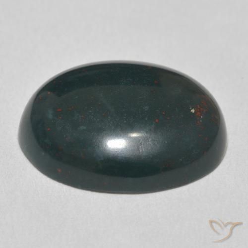 Pierre de sang Vert foncé moyen naturelle ovale, 17.00 ct, Opaque