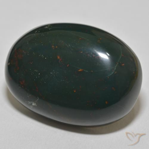 Pierre de sang Vert foncé naturelle ovale, 102.70 ct, Opaque