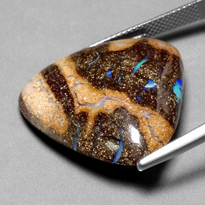 Opale boulder multicolore naturelle trillion, 25,23 ct, opaque
