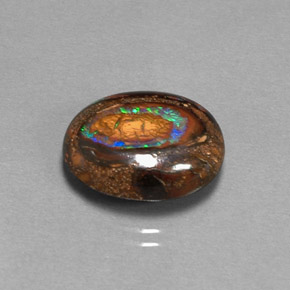 Opale boulder multicolore naturelle coupe ovale, 7,70 ct, opaque