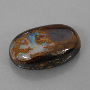 Opale boulder multicolore naturelle coupe ovale, 7,78 ct, opaque