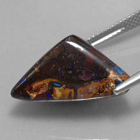 Opale boulder multicolore naturelle forme fantaisie, 17,35 ct, opaque