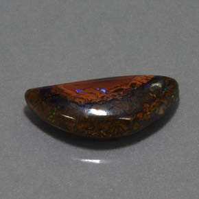 Opale boulder multicolore naturelle forme fantaisie, 6,07 ct, opaque