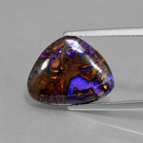 Opale boulder multicolore naturelle trillion, 4,96 ct, opaque