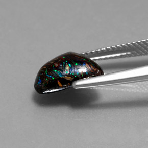 Opale boulder multicolore naturelle forme fantaisie, 3,13 ct, opaque