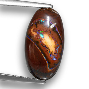 Opale boulder multicolore naturelle coupe ovale, 5,40 ct, opaque