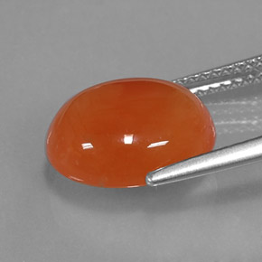 Cornaline rouge orangé naturelle coupe ovale, 4,33 ct, translucide
