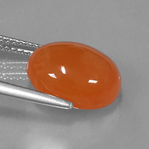 Cornaline orange naturelle coupe ovale, 5,15 ct, translucide