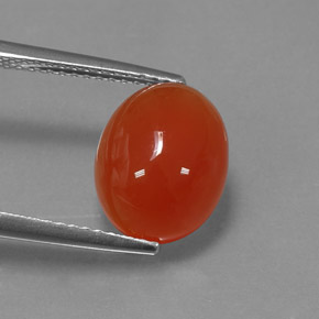 Cornaline orange naturelle coupe ovale, 3,77 ct, translucide