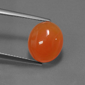 Cornaline orange naturelle coupe ovale, 4,71 ct, translucide