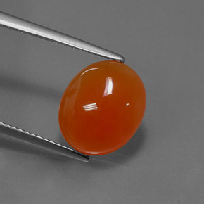Cornaline orange naturelle coupe ovale, 4,17 ct, translucide
