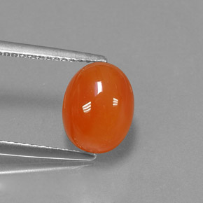Cornaline orange naturelle coupe ovale, 3,24 ct, translucide
