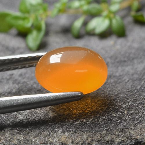 Cornaline orange naturelle coupe ovale, 1,33 ct, translucide