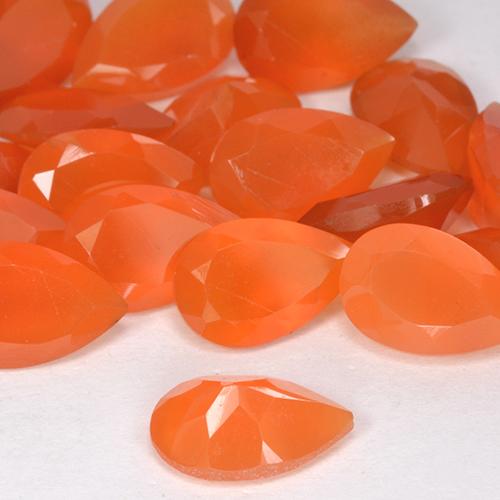 Cornaline Orange feu naturelle En forme de poire, 0.74 ct, Translucide