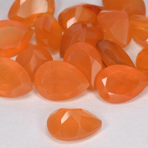 Cornaline Orange vif naturelle En forme de poire, 0.64 ct, Transparent
