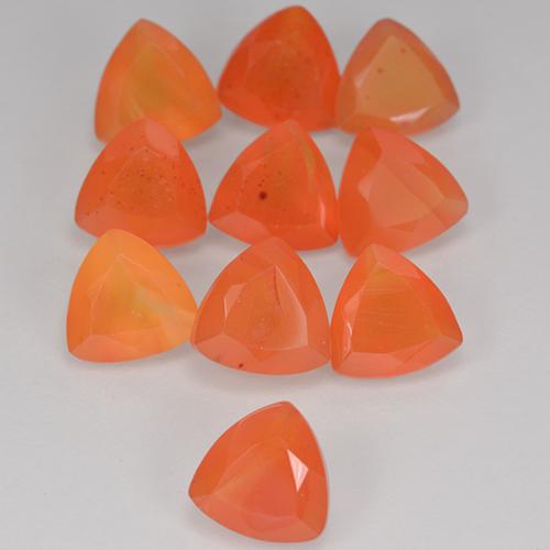 Cornaline Orange rougeâtre naturelle Trillion, 0.77 ct, Translucide