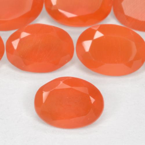 Cornaline Orange moyen naturelle Coupe ovale, 0.67 ct, Translucide