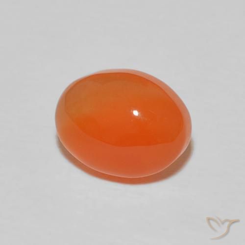 Cornaline Orange intense naturelle ovale, 2.34 ct, Opaque