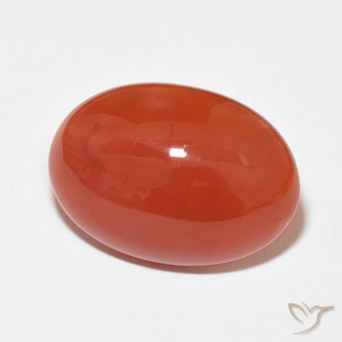 Cornaline Rouge feu naturelle ovale, 26.59 ct, Opaque