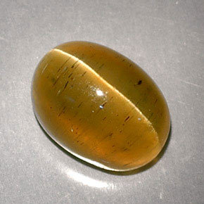 Cat's eye apatite jaune naturelle coupe ovale, 3,32 ct, translucide