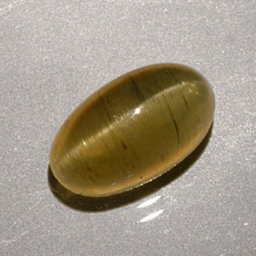 Oeil de chat Apatite Vert Doré naturelle Coupe ovale, 1.96 ct, Translucide