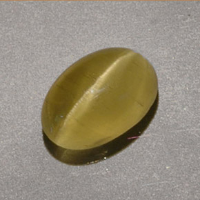 Cat's eye apatite jaune naturelle coupe ovale, 1,40 ct, translucide