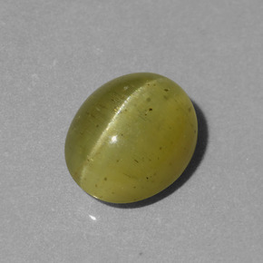 Oeil de chat Apatite Vert Doré naturelle Coupe ovale, 4.65 ct, Translucide