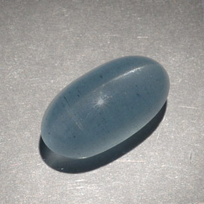 Cat's eye aquamarine vert naturelle coupe ovale, 9,28 ct, translucide