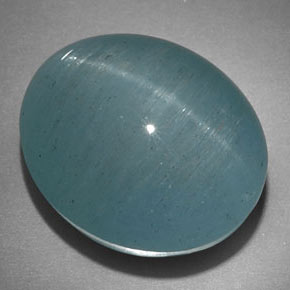 Cat's eye aquamarine vert naturelle coupe ovale, 22,18 ct, translucide