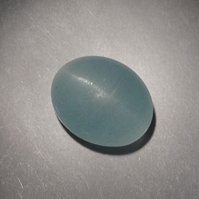 Cat's eye aquamarine vert naturelle coupe ovale, 4,98 ct, translucide