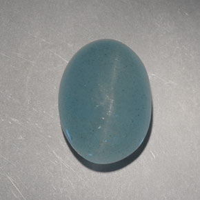 Cat's eye aquamarine vert naturelle coupe ovale, 6,60 ct, translucide