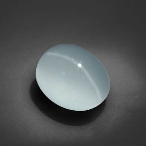 Cat's eye aquamarine bleue naturelle coupe ovale, 6,69 ct, transparent