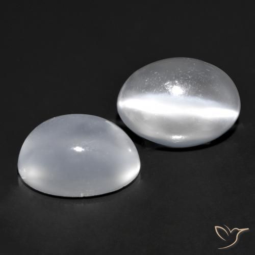 Shop natural 1.69ct Blanc clair Pierre de lune œil de chat gems, ovale, from Inde at GemSelect. In stock, global shipping!