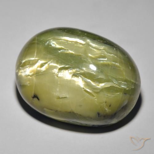 Opale œil de chat Vert terre naturelle ovale, 38.44 ct, Opaque