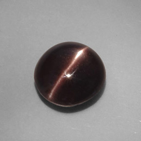 Cat's eye scapolite marron naturelle coupe ovale, 3,46 ct, opaque