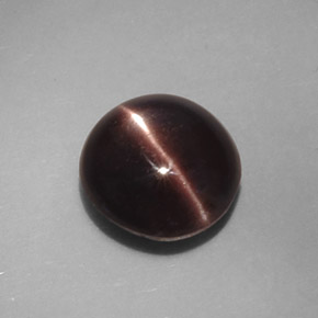 Cat's eye scapolite marron naturelle coupe ovale, 3,46 ct, opaque