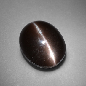 Cat's eye scapolite marron naturelle coupe ovale, 4,41 ct, opaque