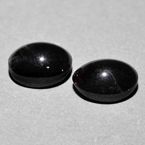 Achetez naturel 4.74ct Noire Scapolite œil de chat gems, Coupe ovale, En provenance Madagascar chez GemSelect. En stock, livraison internationale!
