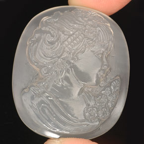 Calcédoine blanc naturelle transparent, 64,73 ct, transparent / translucide