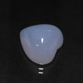 Calcédoine bleue naturelle forme de coeur, 7,02 ct, translucide