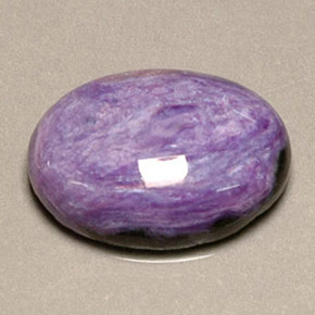 Charoïte violet naturelle coupe ovale, 9,97 ct, opaque