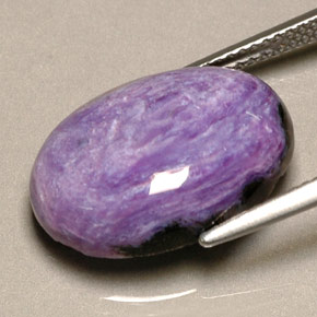 Charoïte violet naturelle coupe ovale, 9,97 ct, opaque