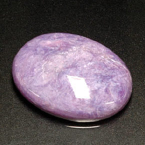 Charoïte violet naturelle coupe ovale, 8,22 ct, opaque
