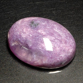 Charoïte violet naturelle coupe ovale, 11,13 ct, opaque