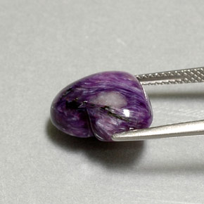 Charoïte violet naturelle forme de coeur, 6,66 ct, opaque
