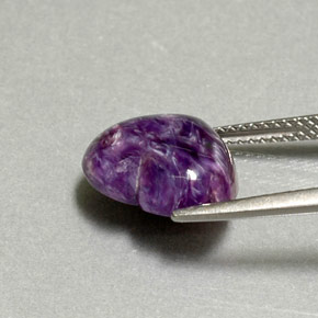 Charoïte violet naturelle forme de coeur, 5,06 ct, opaque